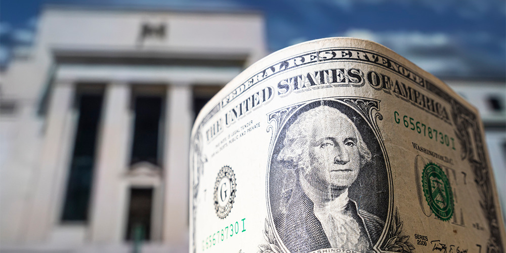 Dolar Seret, Pasar Pilih Skenario 25 bps