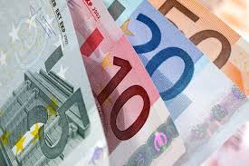 Euro Naik ke Tertinggi dalam Sebulan Pasca Trump Tunda Tarif UE