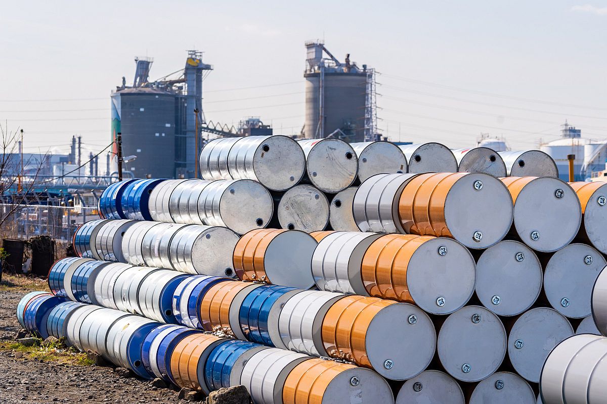 Harga Minyak Melemah di Tengah Ekspektasi Produksi OPEC
