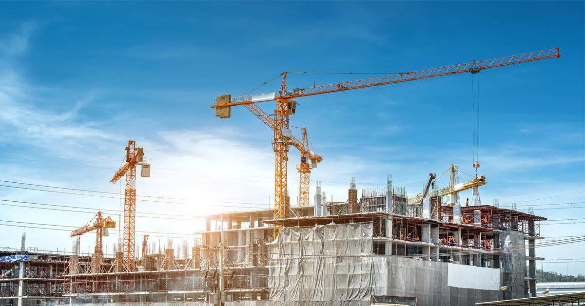 Minyak Bertahan Menguat, Pasar Menimbang Pasokan & Dampak The Fed